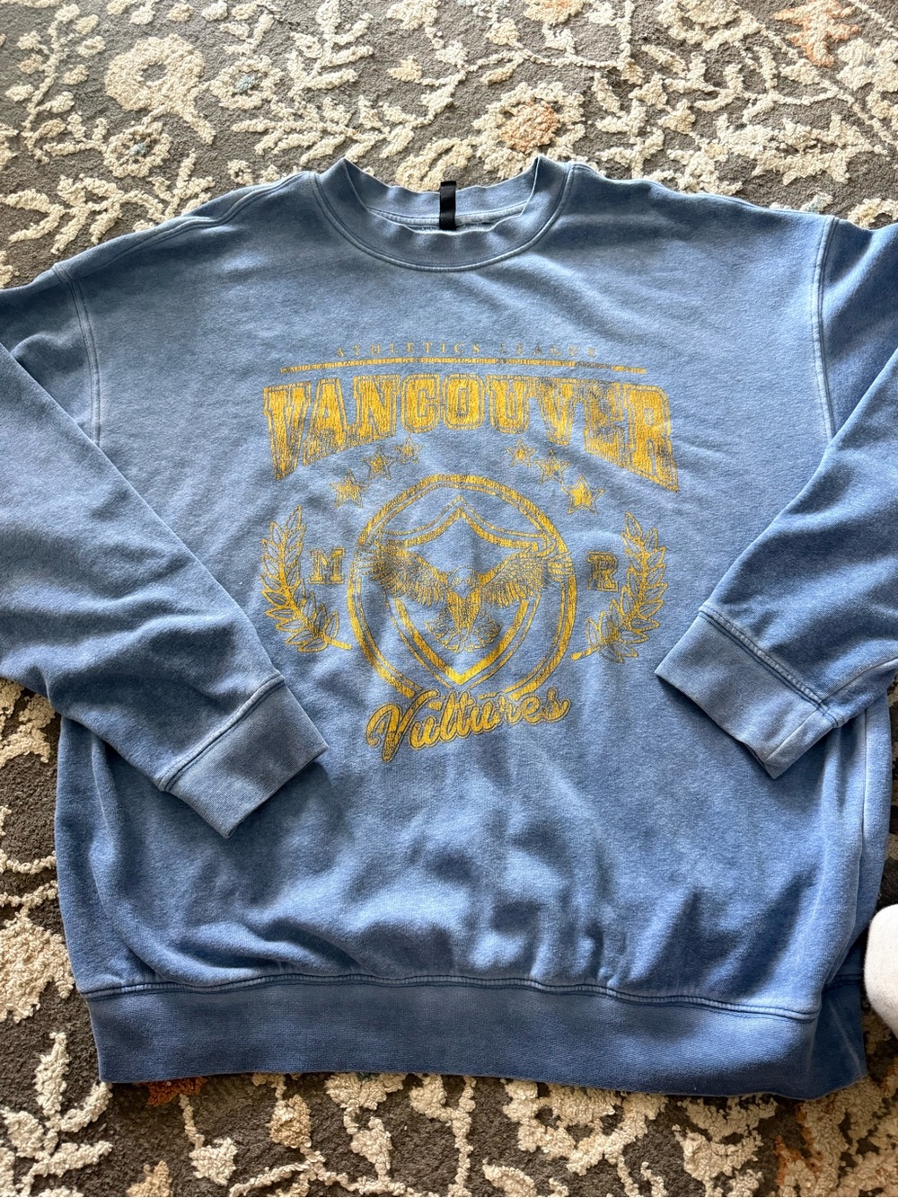 H&M Mens Vancouver Vultures Blue Crewneck Sweatshirt